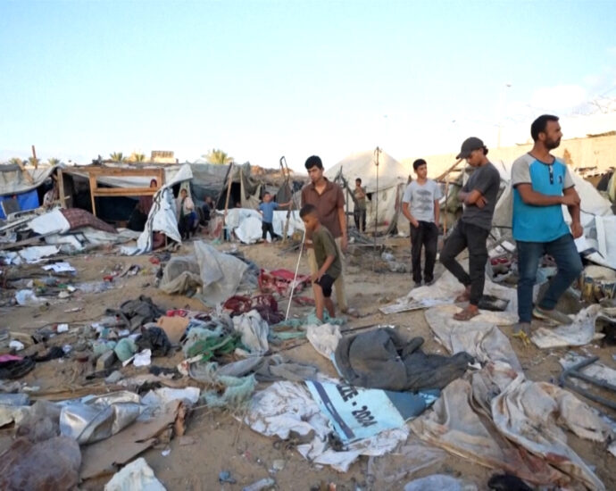 video:-israeli-military-attacks-displacement-camp-outside-gaza-hospital