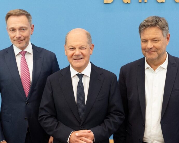 no-taurus-for-ukraine-while-scholz-reigns,-claims-ex-foreign-policy-advisor