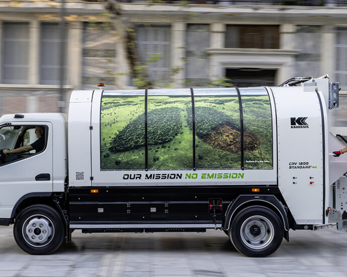 fuso-europe-receives-order-from-two-greek-cities-for-89-electric-waste-collection-trucks