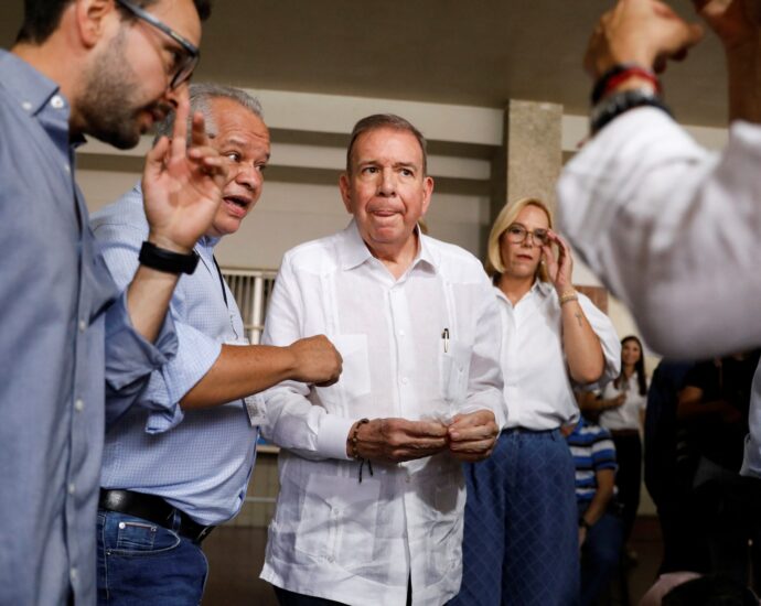 venezuela-opposition-candidate-edmundo-gonzalez-leaves-country-for-spain