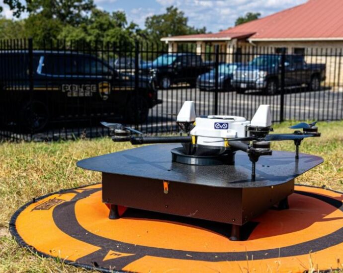 texas-police-department-using-autonomous-drones-to-respond-to-emergency-calls