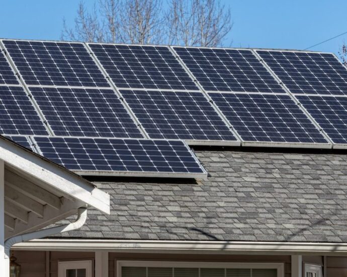 here’s-how-the-fed’s-rate-cut-helps-homeowners-go-solar