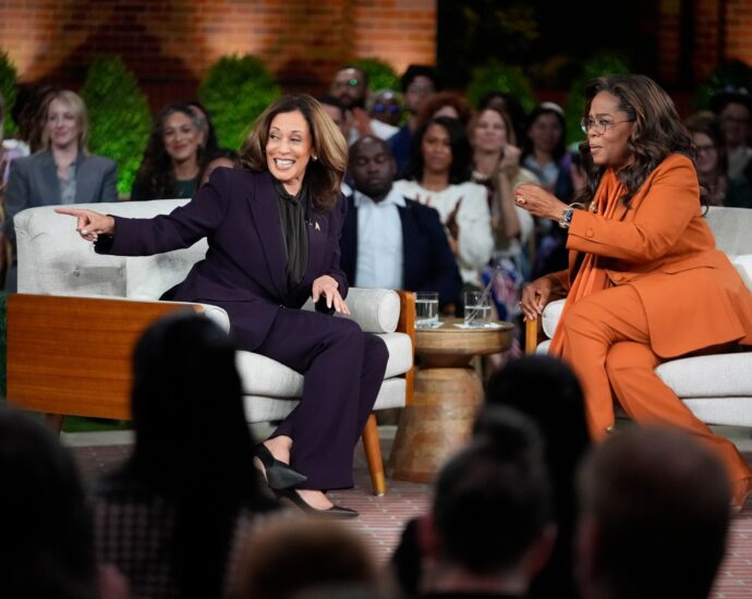 kamala-harris-joins-oprah-winfrey-for-star-studded-election-event