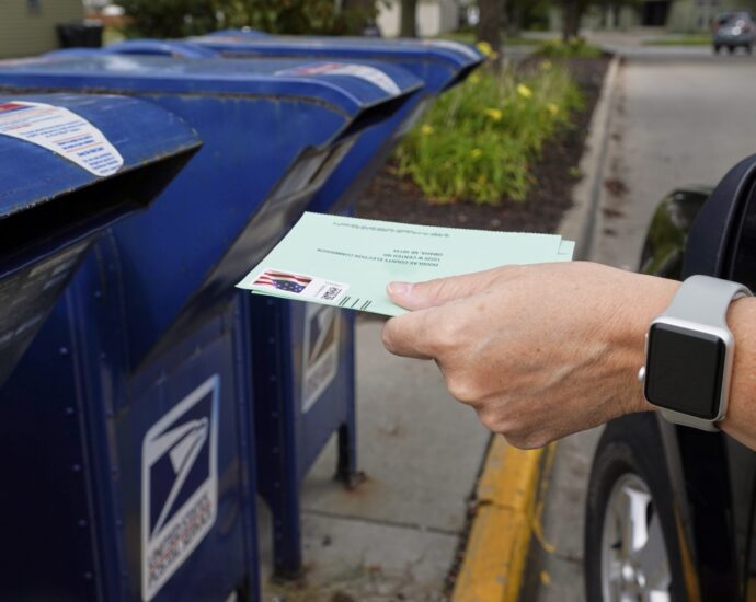 voters-are-advised-to-return-their-ballots-early-because-of-mail-delay-concerns