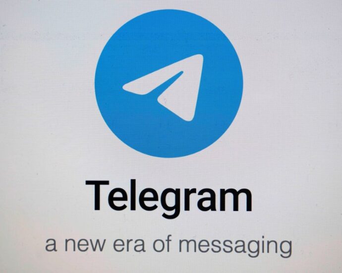 ukraine-bans-telegram-messenger-app-on-state-issued-devices-because-of-russian-security-threat