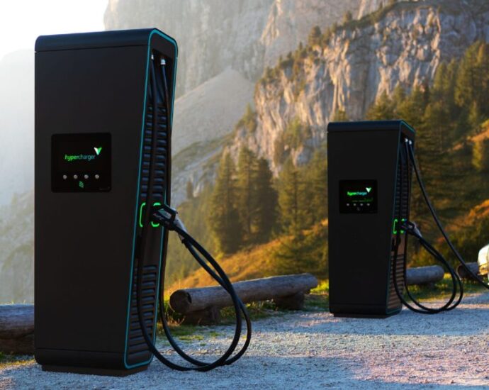 italian-dc-fast-charger-maker-alpitronic-enters-the-us-market-[video]