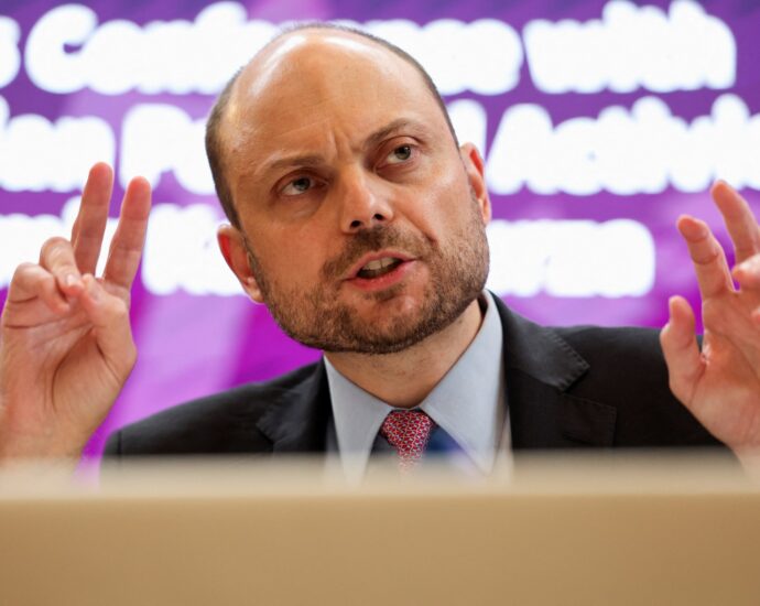 putin-must-not-win-the-ukraine-war,-freed-russian-dissident-kara-murza-says