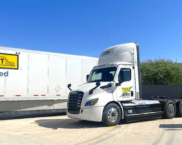 jb-hunt-launches-first-electric-aftermarket-semi-truck-route-in-arizona