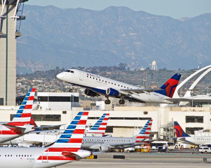 us-airlines-report-a-5%-rise-in-year-on-year-revenues-for-the-1st-half-of-2024