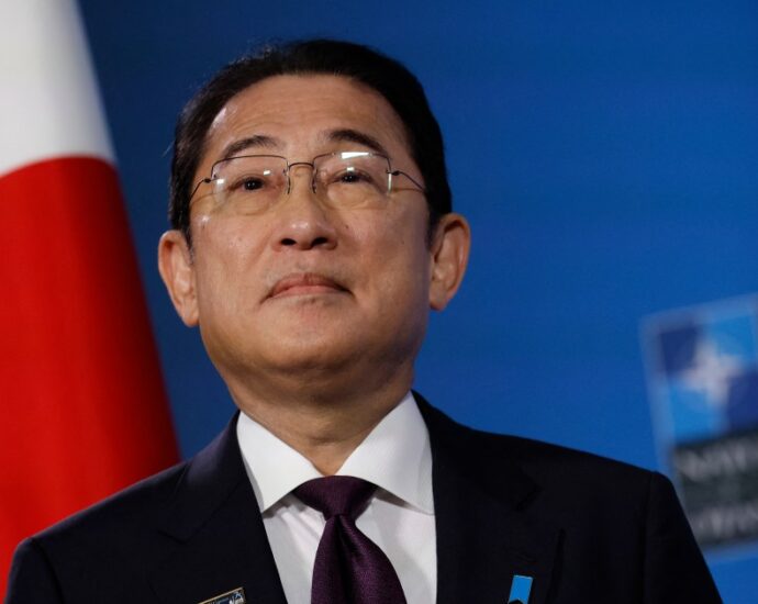 after-vowing-to-halt-japan’s-economic-decline,-kishida-leaves-mixed-legacy