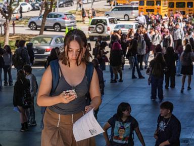 california-becomes-latest-state-to-restrict-student-smartphone-use-at-school