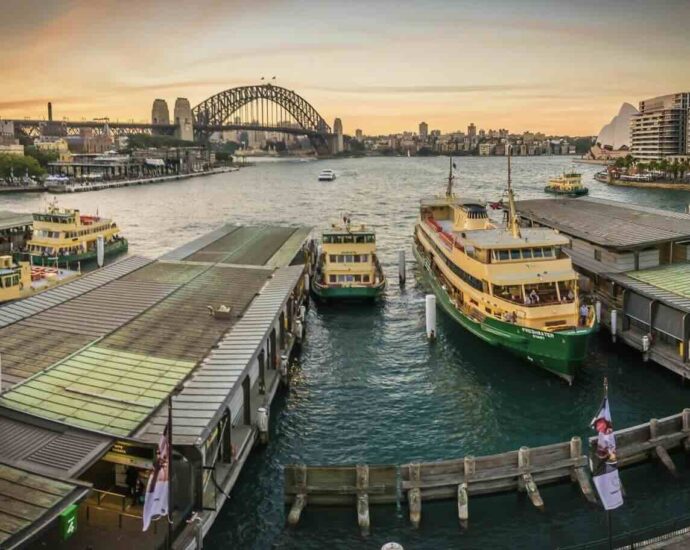 sydney-ferry-fleet-to-go-fully-electric,-with-first-on-the-harbour-in-2026