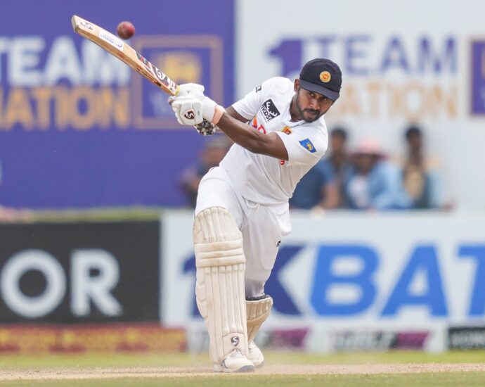 records-tumble-for-sri-lanka’s-kamindu-in-second-test-against-new-zealand