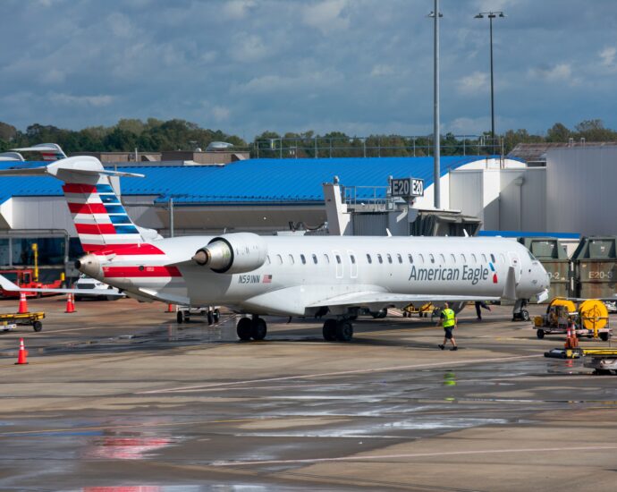 american-airlines-flight-delayed-3-hours-in-dayton-due-to-alleged-unruly-passenger