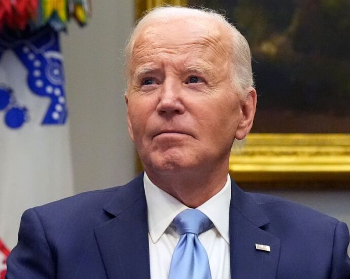 biden-resists-using-presidential-power-to-break-port-strike,-despite-industry-pressure