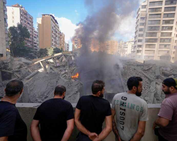 beirut’s-southern-suburbs-reduced-to-rubble-by-israeli-strikes