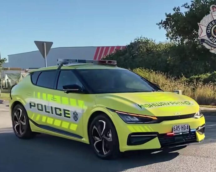 0-to-100-in-four-seconds:-queensland-police-take-deliver-of-kia-ev6-patrol-cars