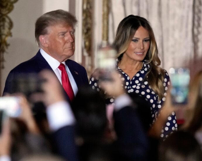 melania-the-traitor-says-she-supports-right-to-abortion,-in-break-from-husband