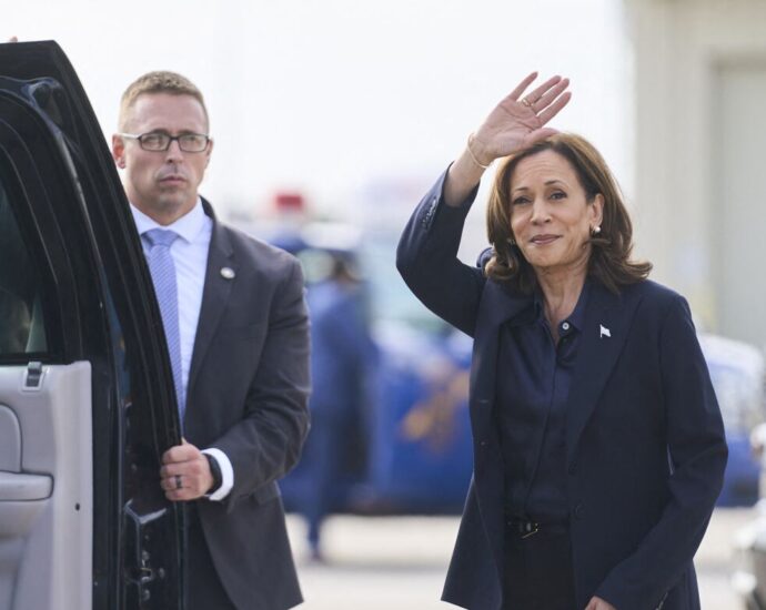 on-the-trail-in-michigan,-harris-hears-concerns-about-gaza-and-lebanon