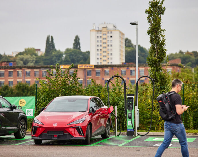 beev-secures-3.5-million-ev-charger-deal-with-shopping-center-chain