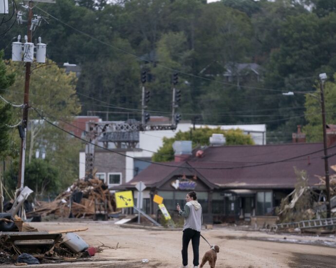 they-came-to-asheville-looking-for-a-‘climate-haven.’-then-came-hurricane-helene