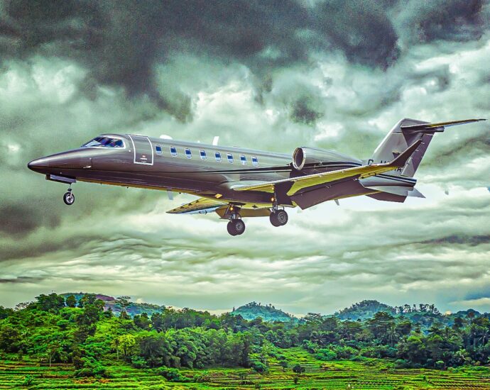 what-is-the-maximum-range-of-the-learjet-75-liberty?