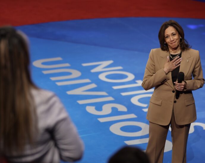 harris-uses-town-hall-to-show-empathy-with-latino-voters