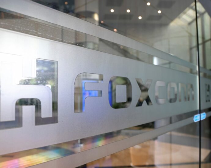 taiwan-says-four-employees-of-apple-supplier-foxconn-arrested-in-china