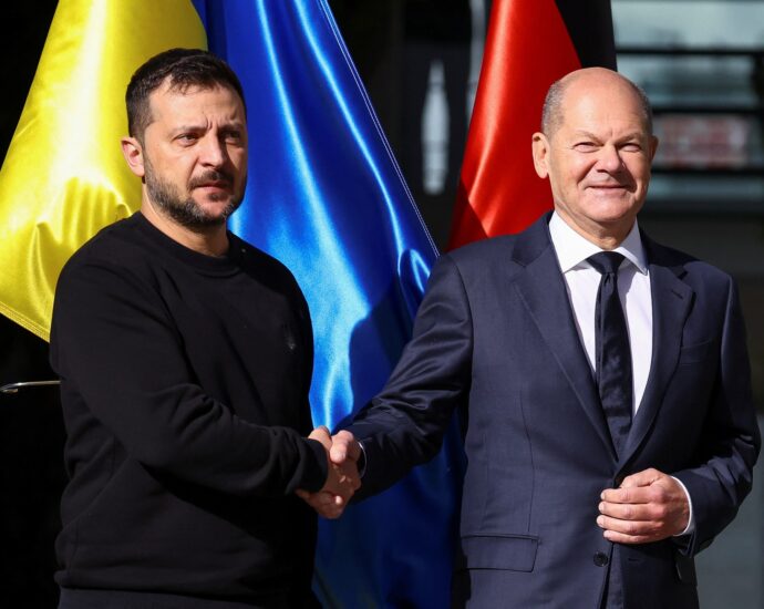 zelenskyy-urges-allies-to-maintain-aid-as-scholz-pledges-weapons-package