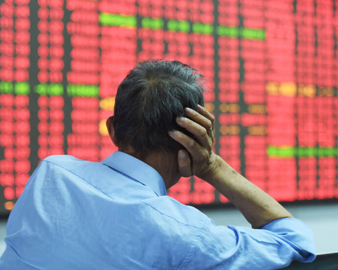 china’s-economic-woes-give-its-markets-a-week-to-forget,-and-its-public-little-cause-for-optimism