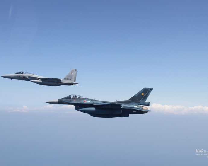 5-ways-the-jasdf-f-2-&-f-15-fighters-are-unique