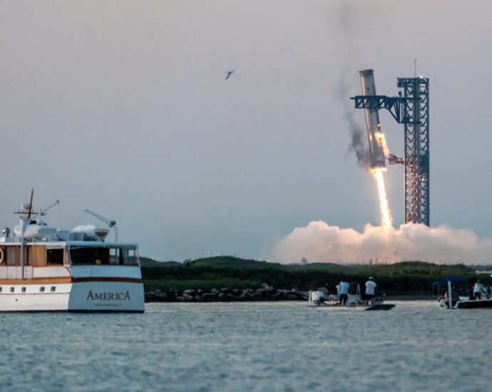 SpaceX catches giant Starship booster with ‘Chopsticks’ on historic Flight 5 rocket launch and landing (video)