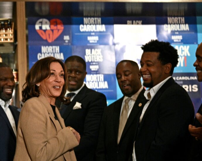 in-outreach-to-black-men,-harris-to-vow-to-legalize-weed,-protect-crypto