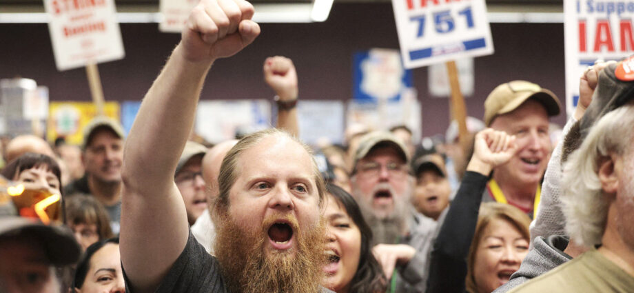 boeing-strike-enters-second-month-as-workers-rally-in-seattle