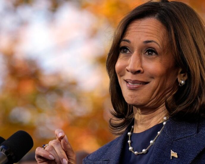 kamala-harris-calls-out-fox-news-host-for-diminishing-the-traitor’s-‘enemy-within’-comments