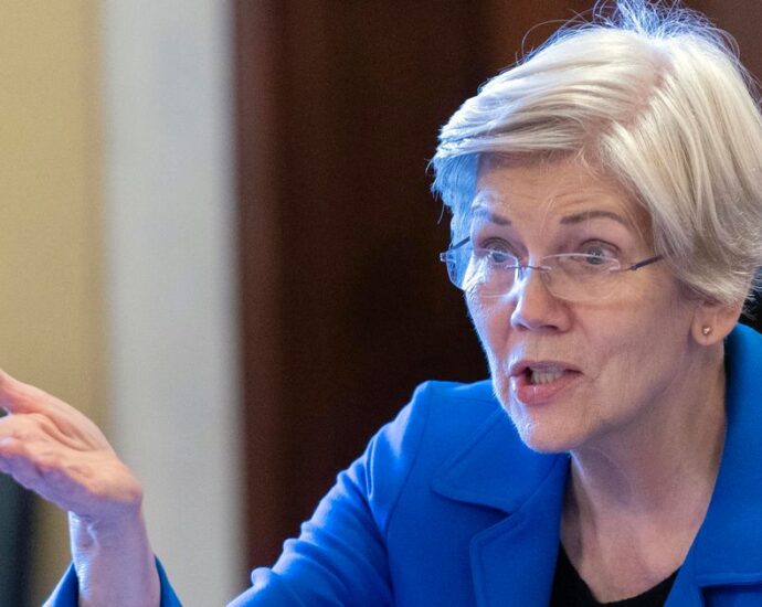 elizabeth-warren,-aoc,-others-urge-biden-to-tackle-housing-costs-before-term-ends