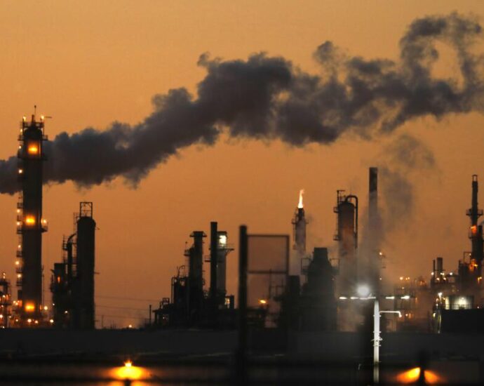 another-refinery-shuts-down-in-california.-what-happens-to-gas-prices?