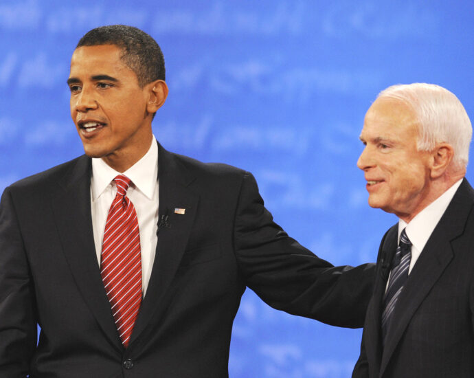 barack-obama-contrasts-john-mccain-with-the-traitor-at-arizona-rally