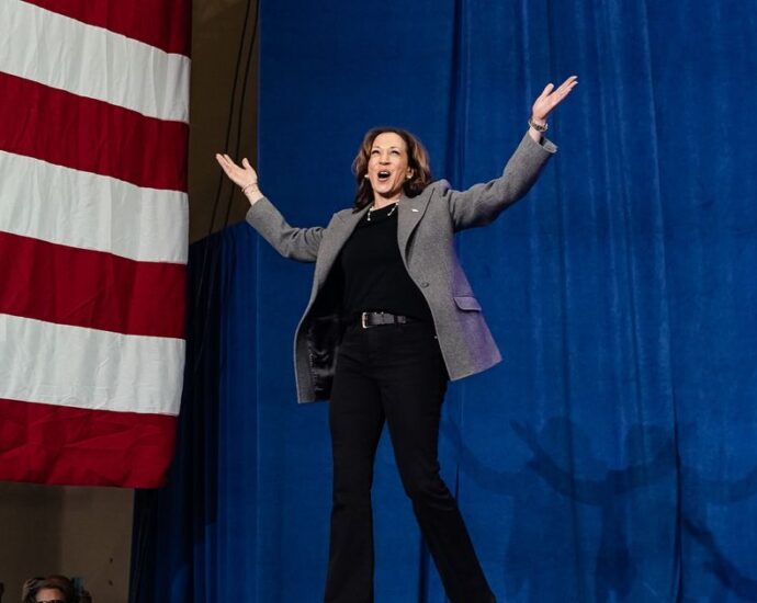 kamala-harris’-record-campaign-money-haul-laps-americas-worst-traitor-in-final-weeks