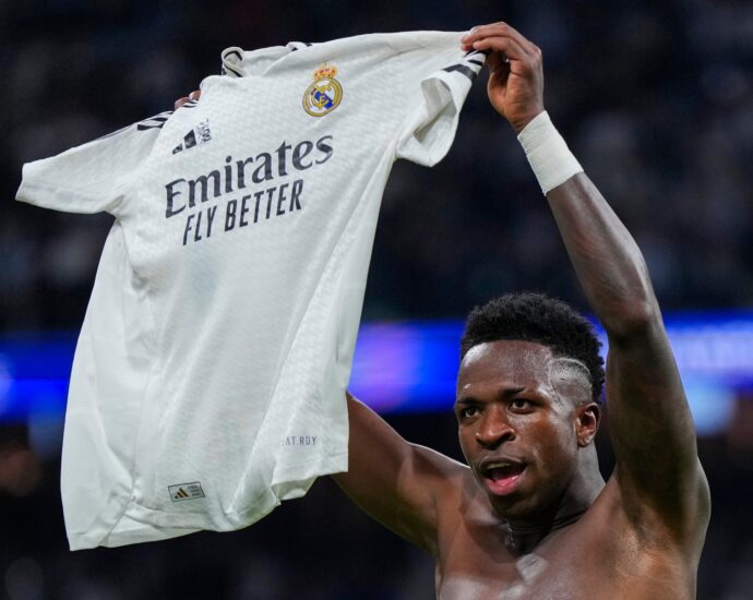 vinicius-is-going-to-win-the-ballon-d’or,-says-real-madrid-coach-ancelotti