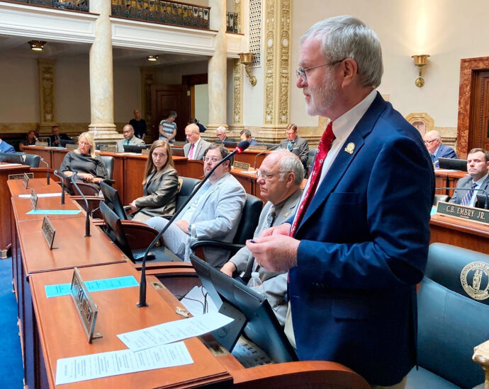 kentucky-state-senator-dies-weeks-after-plunging-into-an-empty-swimming-pool-on-a-mower