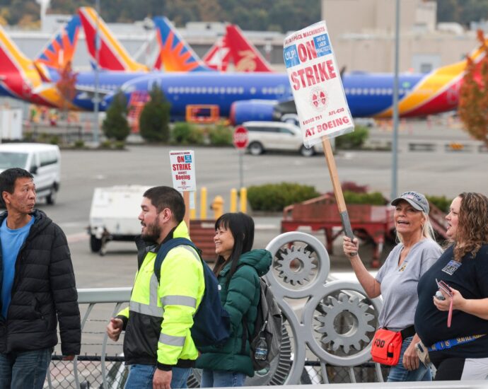 boeing-workers-vote-to-reject-wage-deal,-extend-strike