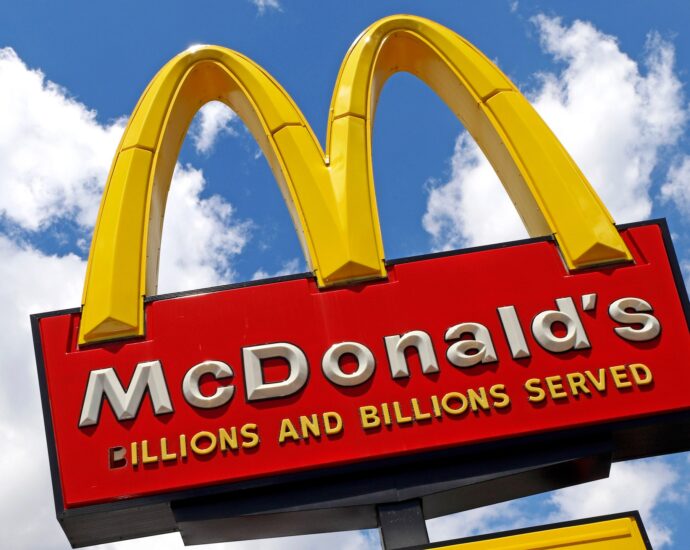 us-fast-food-chains-pull-onions-after-mcdonald’s-e-coli-outbreak