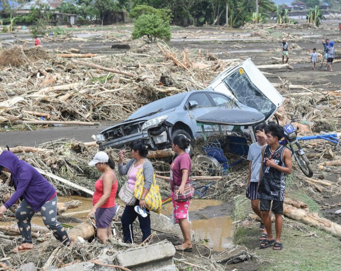 at-least-76-killed-as-tropical-storm-trami-batters-the-philippines