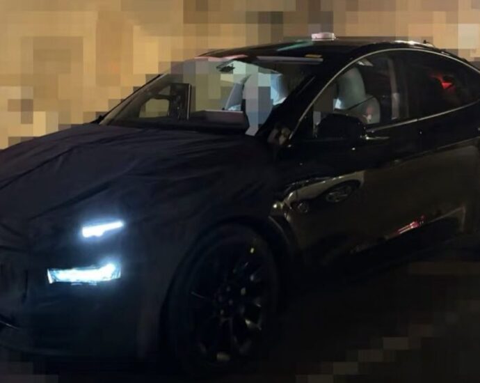 new-tesla-model-y-spotted-in-china-reveals-fresh-details