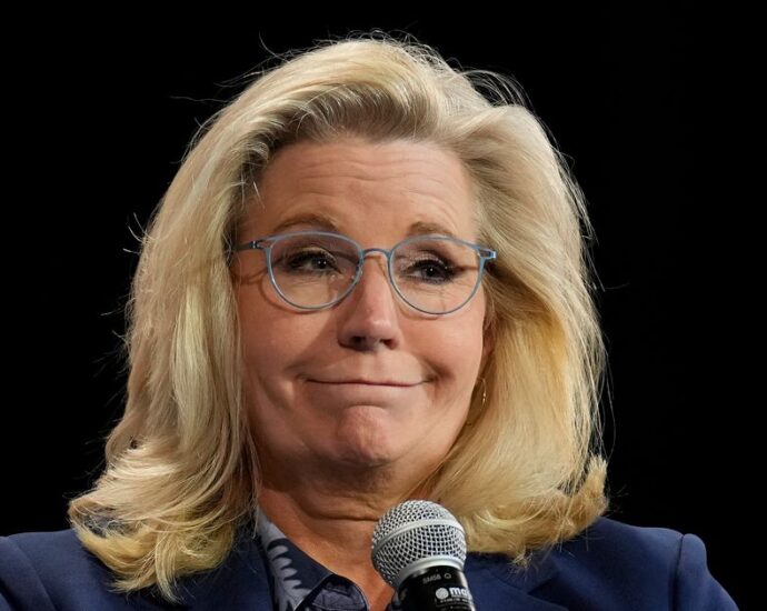 liz-cheney-calls-out-washington-post-owner-jeff-bezos-after-paper’s-decision-to-not-endorse