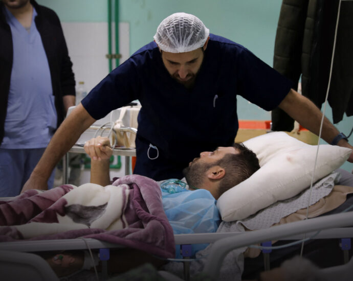 gaza’s-al-shifa-doctor:-the-struggle-to-save-lives-amid-war