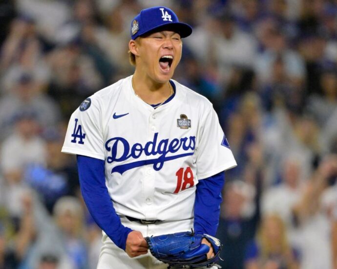 ‘Electric’ Yamamoto delivers, puts Dodgers up 2-0