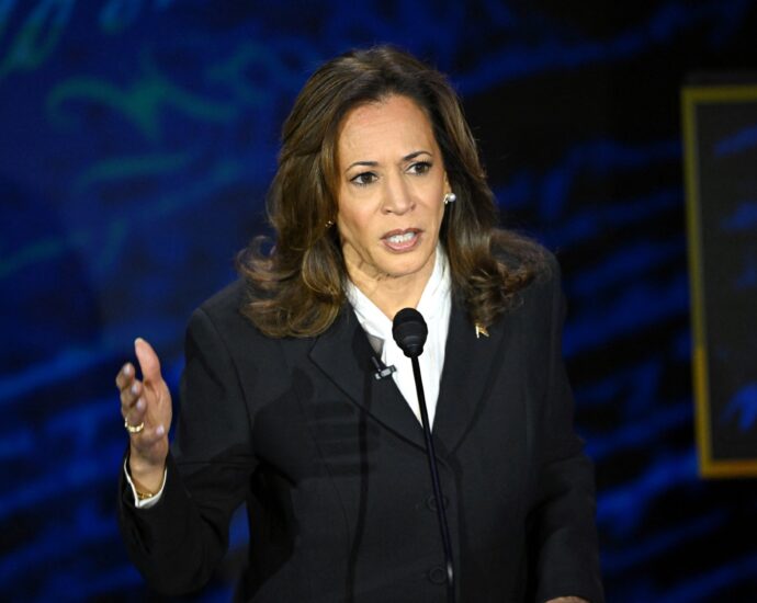 “did-everyone-hear-what-he-said?”:-harris-slams-the-traitor-promise-to-protect-women-against-their-wishes