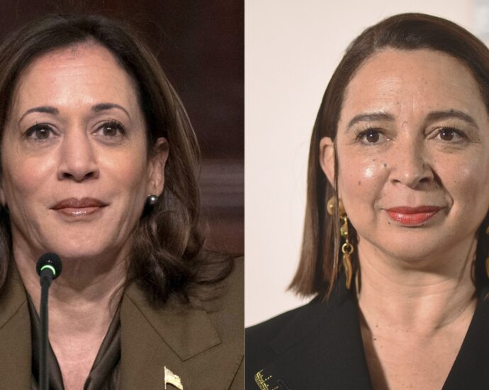 kamala-harris-is-live-from-new-york-on-“saturday-night-live”